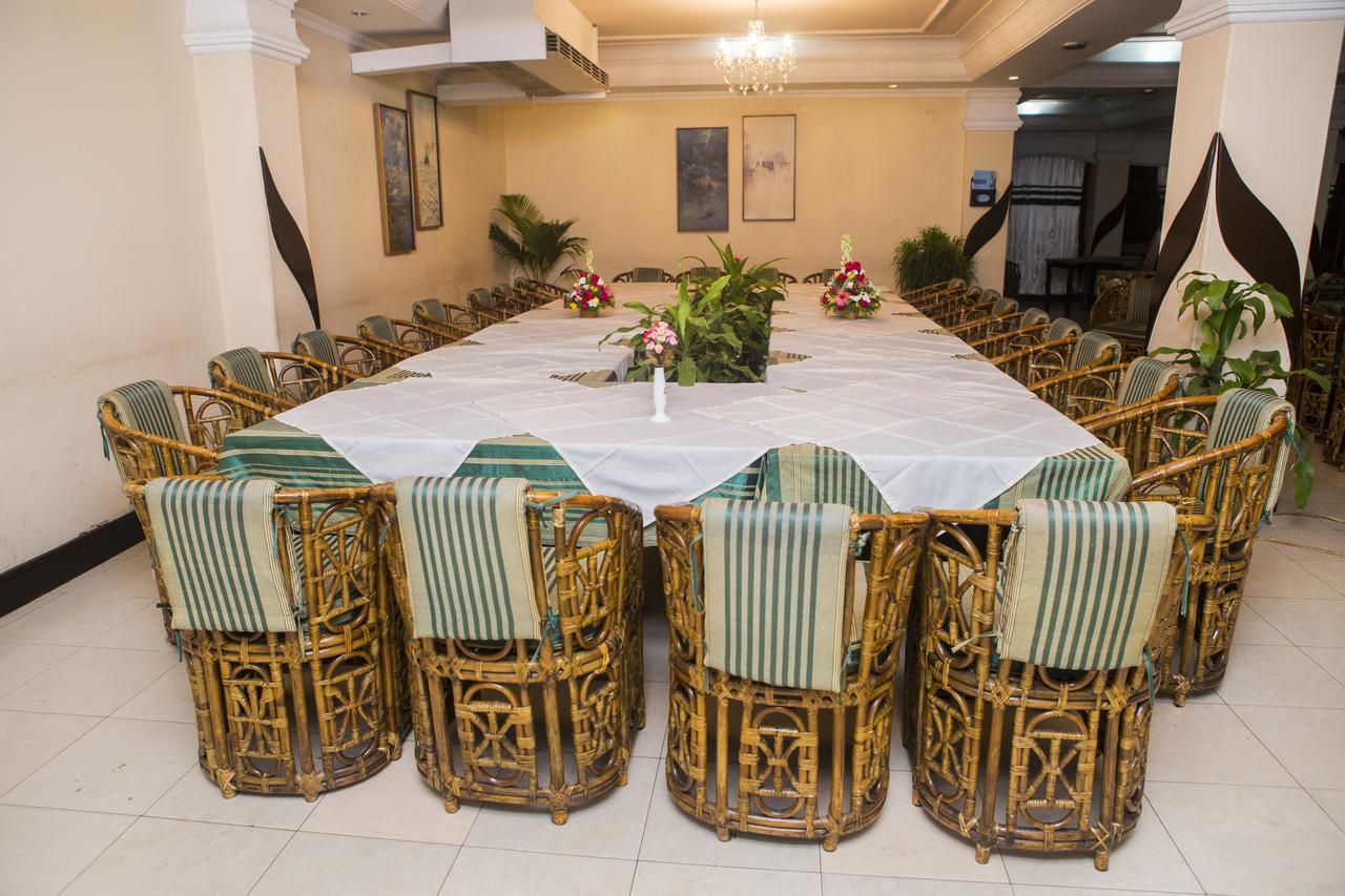 Meridian Hotel & Restaurant Dakhin Kattali Luaran gambar