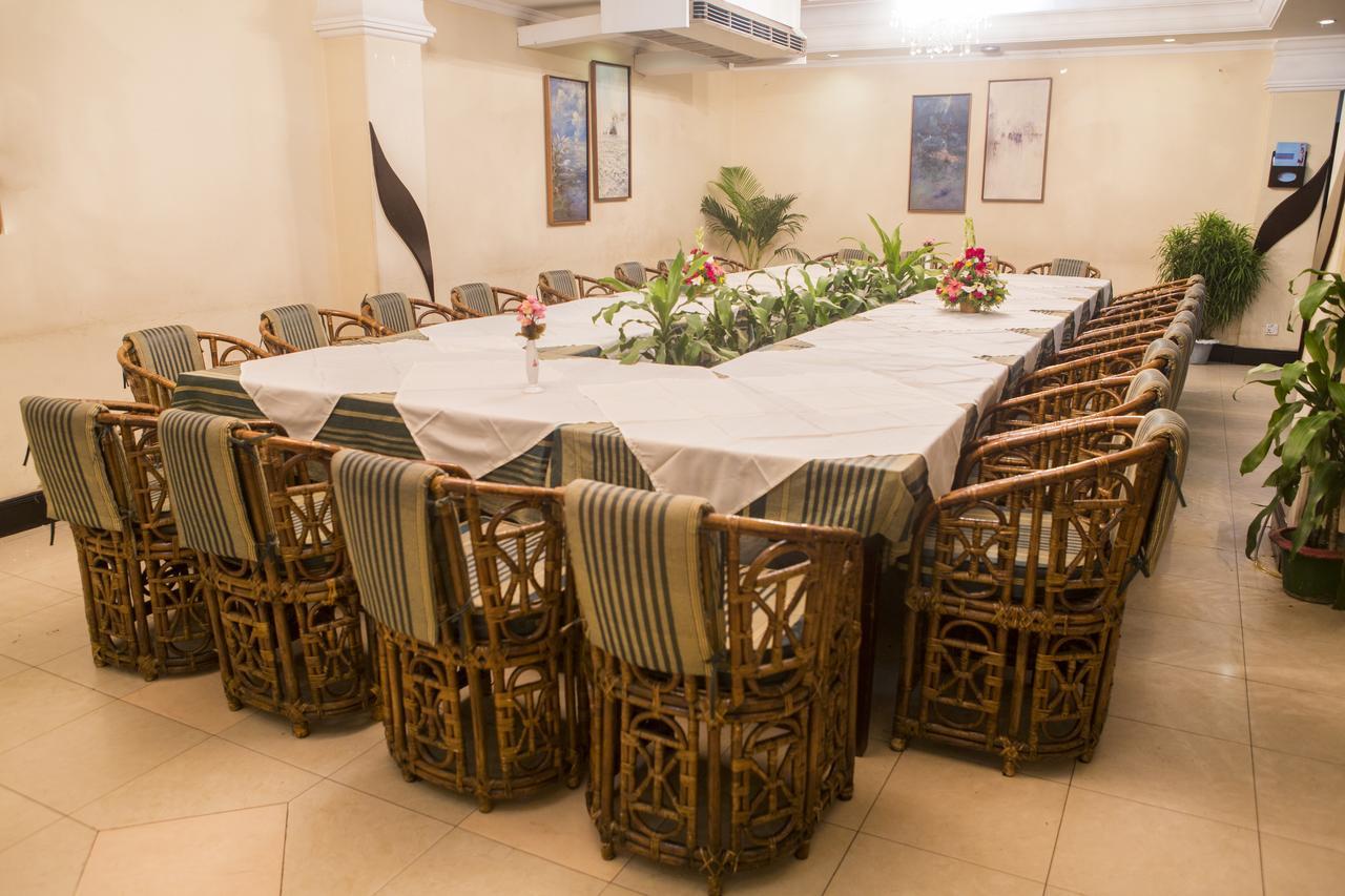 Meridian Hotel & Restaurant Dakhin Kattali Luaran gambar